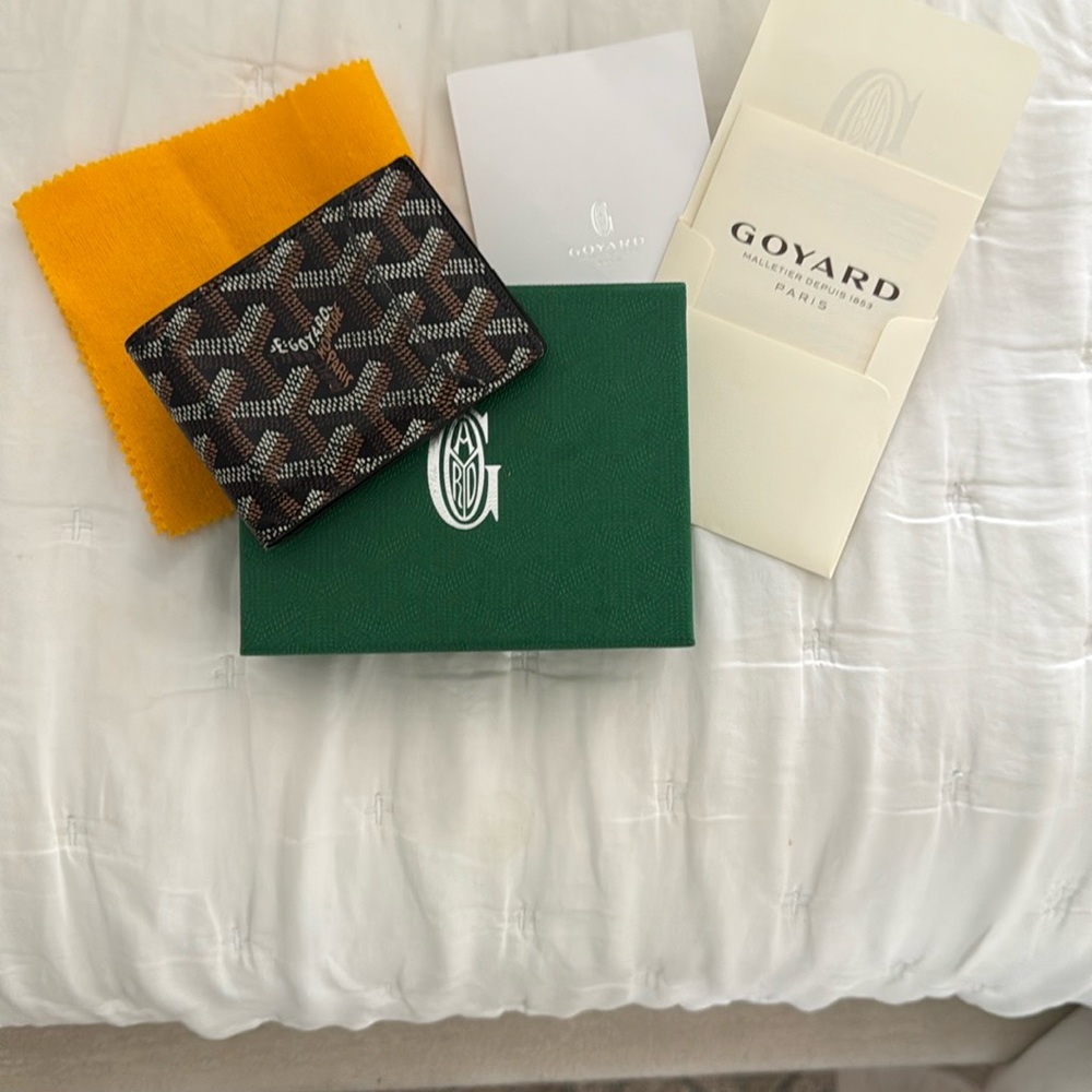 Authentic Goyard Black Insert Victoire Card Wallet